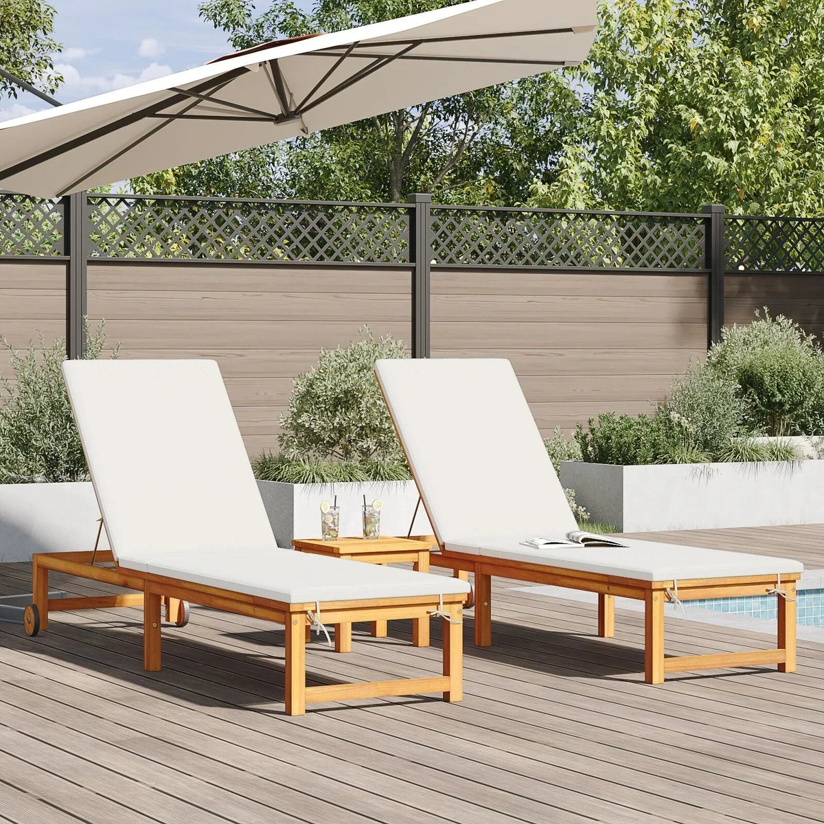 2025 Tumbonas 2 pcs con Mesa y Cojines de Madera Maciza de Acacia, Tumbona con Cojines Crema de Madera Maciza de Acacia, Mesa Lateral de Jardín