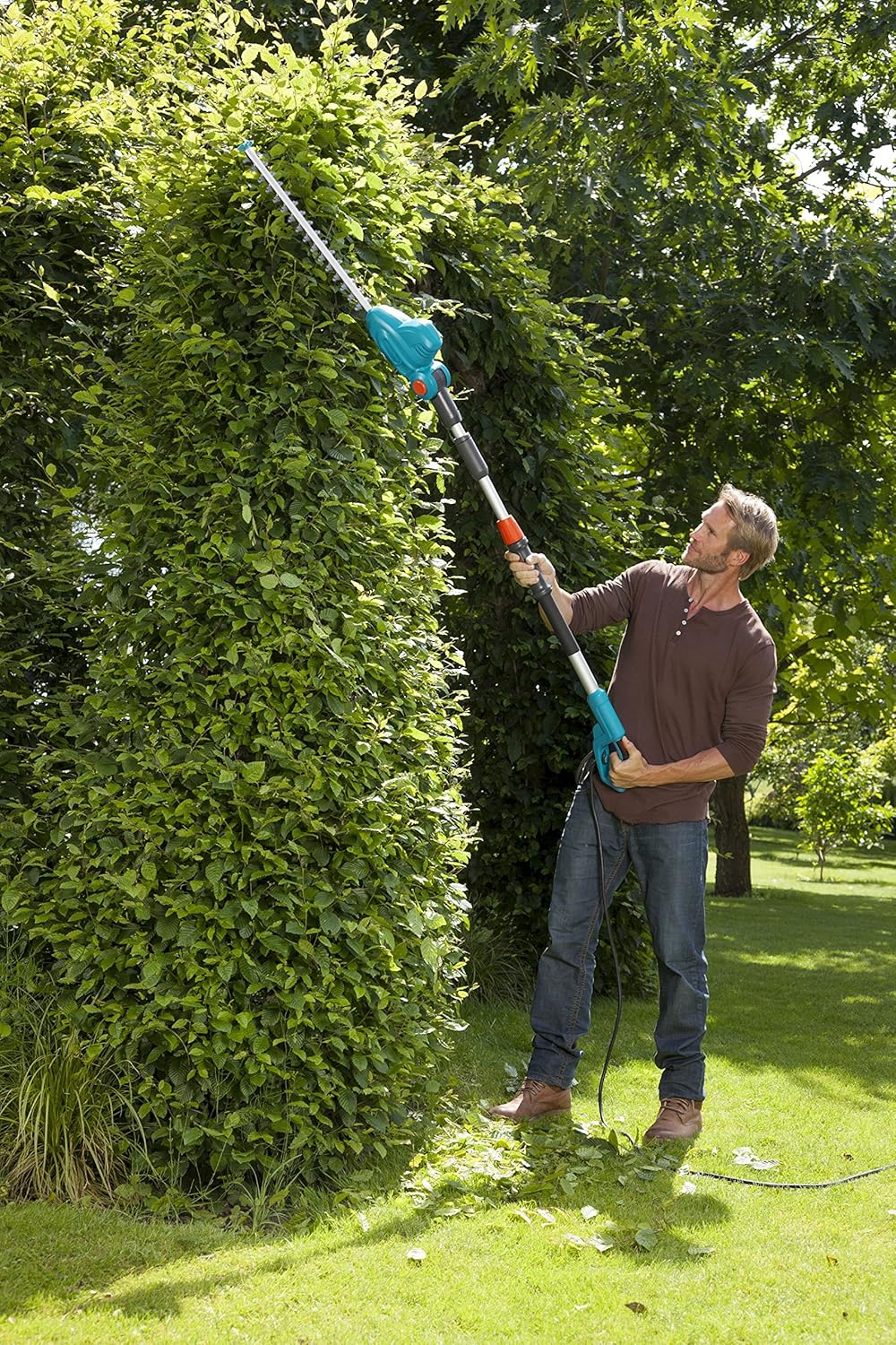 Gardena Teleskop-Heckenschere THS 500/48: Heckenschere mit 500 W, 3,5 m Reichweite, abwinkelbarer Kopf und Teleskopstiel, 48 cm Messerlnge,