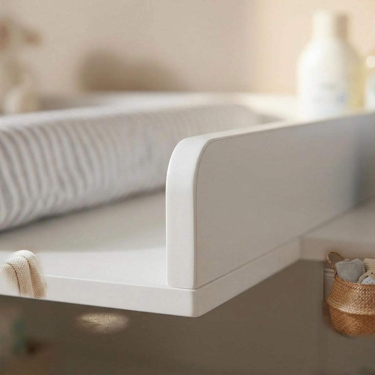 ecomi Cómoda Cambiador para bebé en Madera con Plan de Cambiar, 3 cajones, 1 puerta, Altura 100 cm, Color Blanco, Dimensiones 113x100 cm, tiradores