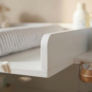 View ecomi Cómoda Cambiador para bebé en Madera con Plan de Cambiar, 3 cajones, 1 puerta, Altura 100 cm, Color Blanco, Dimensiones 113x100 cm, tiradores image 3