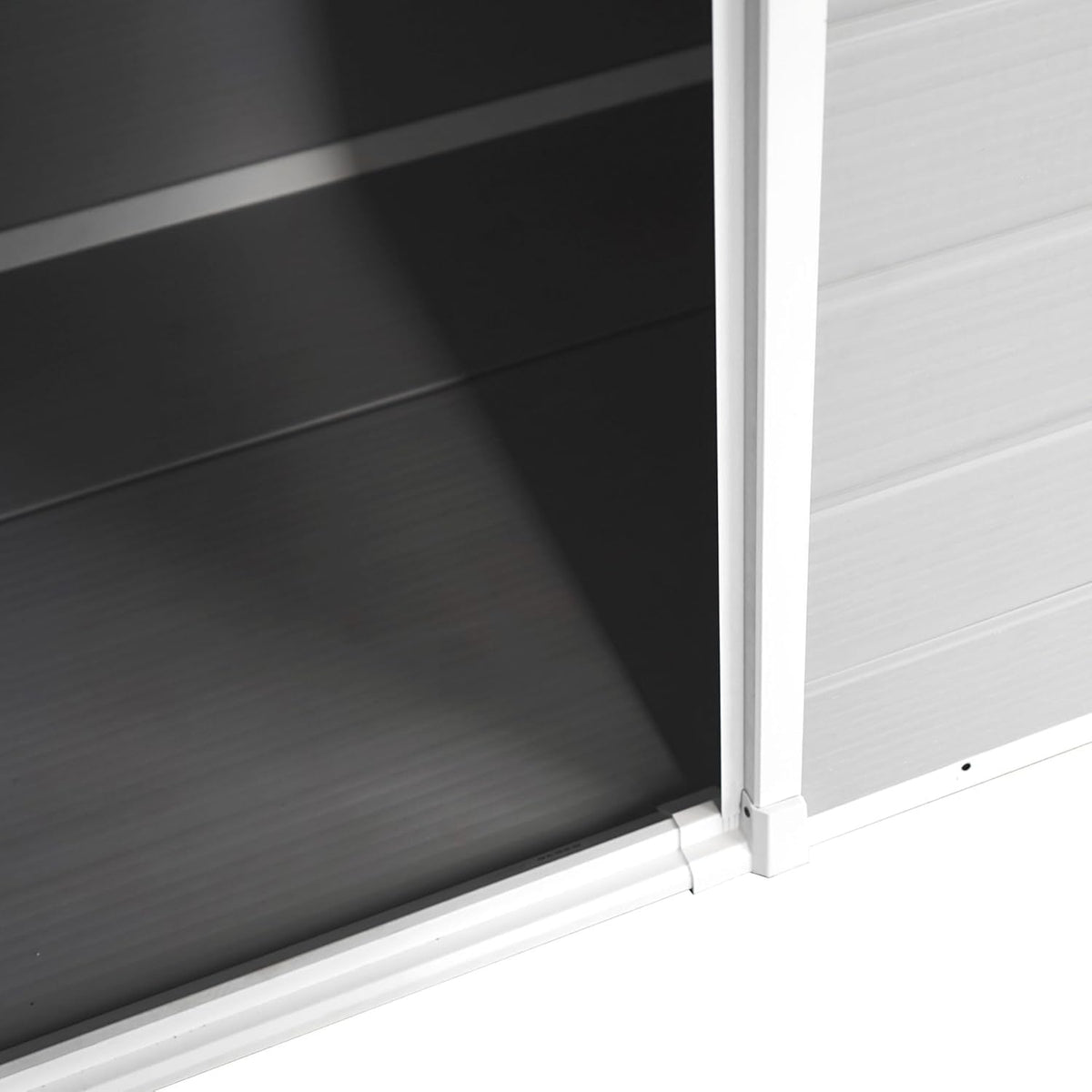 Wasabi - Caseta de Resina Jardín Unit 1.4 – Ventana Luz Natural - Suelo Incluido - Paneles 12mm de Espesor - Gris Blanco - Cobertizo PVC Almacenaje