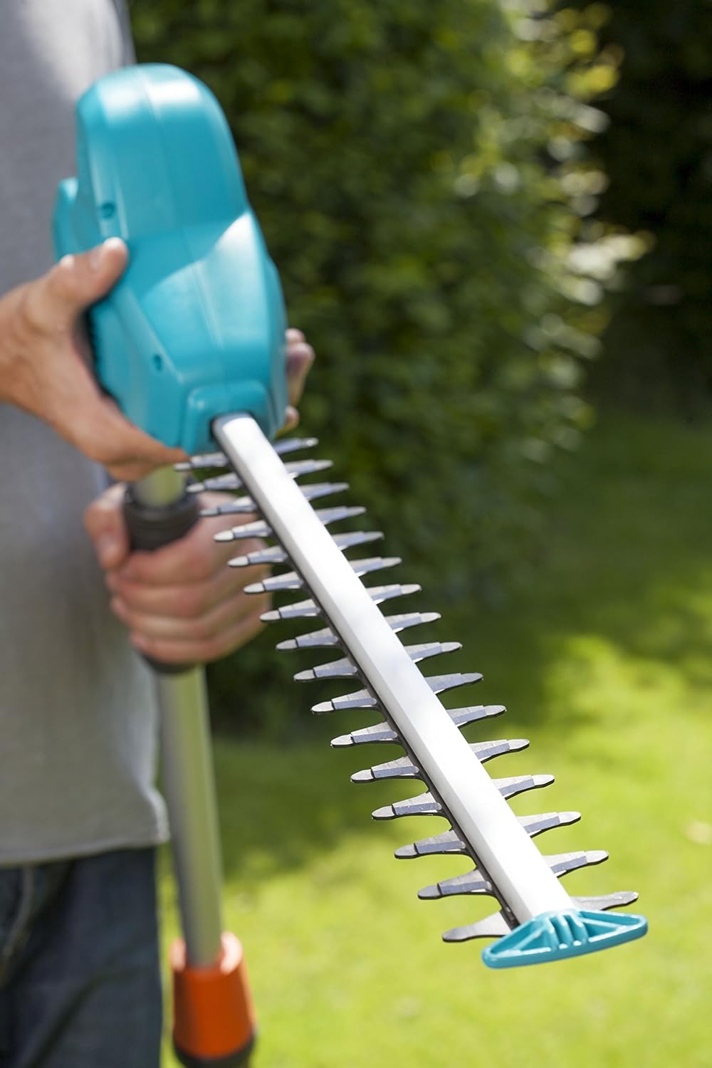 Gardena Teleskop-Heckenschere THS 500/48: Heckenschere mit 500 W, 3,5 m Reichweite, abwinkelbarer Kopf und Teleskopstiel, 48 cm Messerlnge,